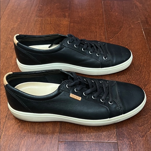 Ecco Men’s Black Leather Lace-Up Sneakers, Size 10 - Picture 1 of 16